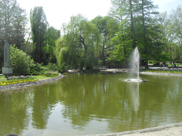 Dunavski park u Novom Sadu, april 2011 15 A.jpg